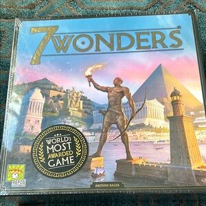 7 Wonders Board Game New in Box